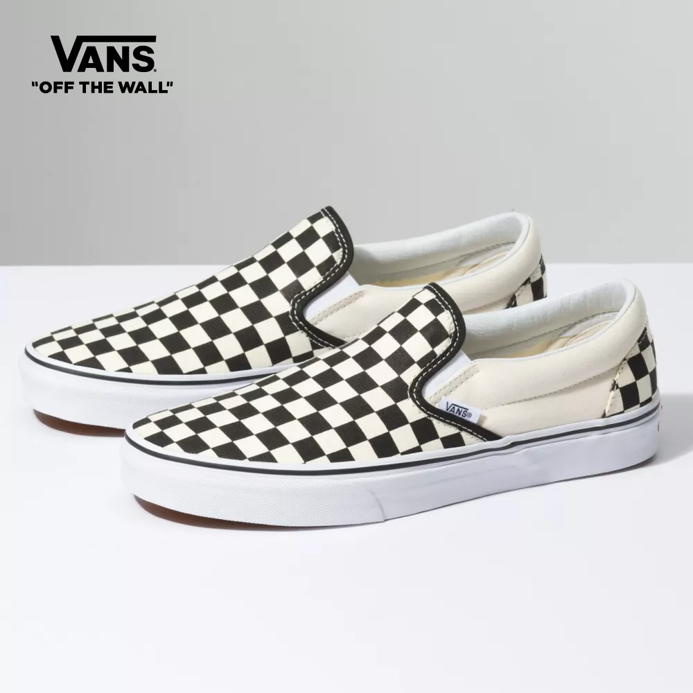 Vans Classic Slip-On Unisex Sneakers Men (Unisex US Size) Classic Black VN000EYEBWW1