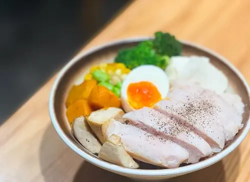 Garlic Salt and Black Pepper Hormone Free Chicken Breast Set